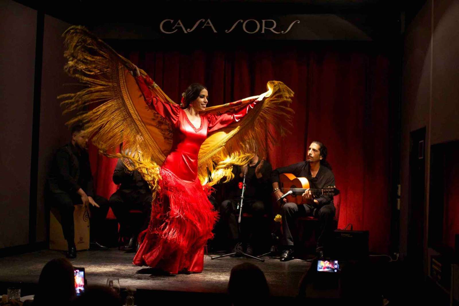 Barcelona: Up-Close Authentic Flamenco Show at Casa Sors
