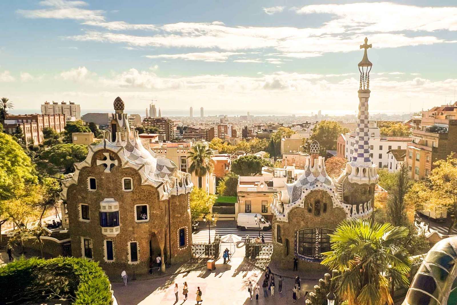 Barcellona: Biglietti e tour del Parco Güell e della Sagrada Familia