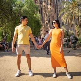 Barcelona: Professional Photoshoot Outside Sagrada Familia