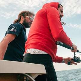 Pêche récréative en mer à Barcelone, traîne et jigging