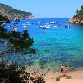Da Barcellona: Tour di un giorno a Girona e sulla Costa Brava