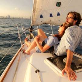 Barcelone : croisière au coucher du soleil avec tapas et open bar