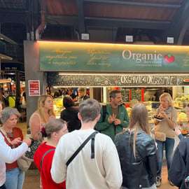 Barcelona: Street Food & Sightseeing Tour with Local Market