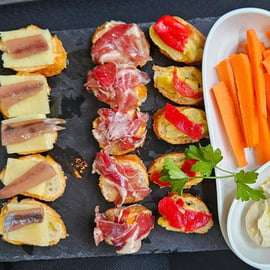 Barcelone : croisière au coucher du soleil avec tapas et open bar