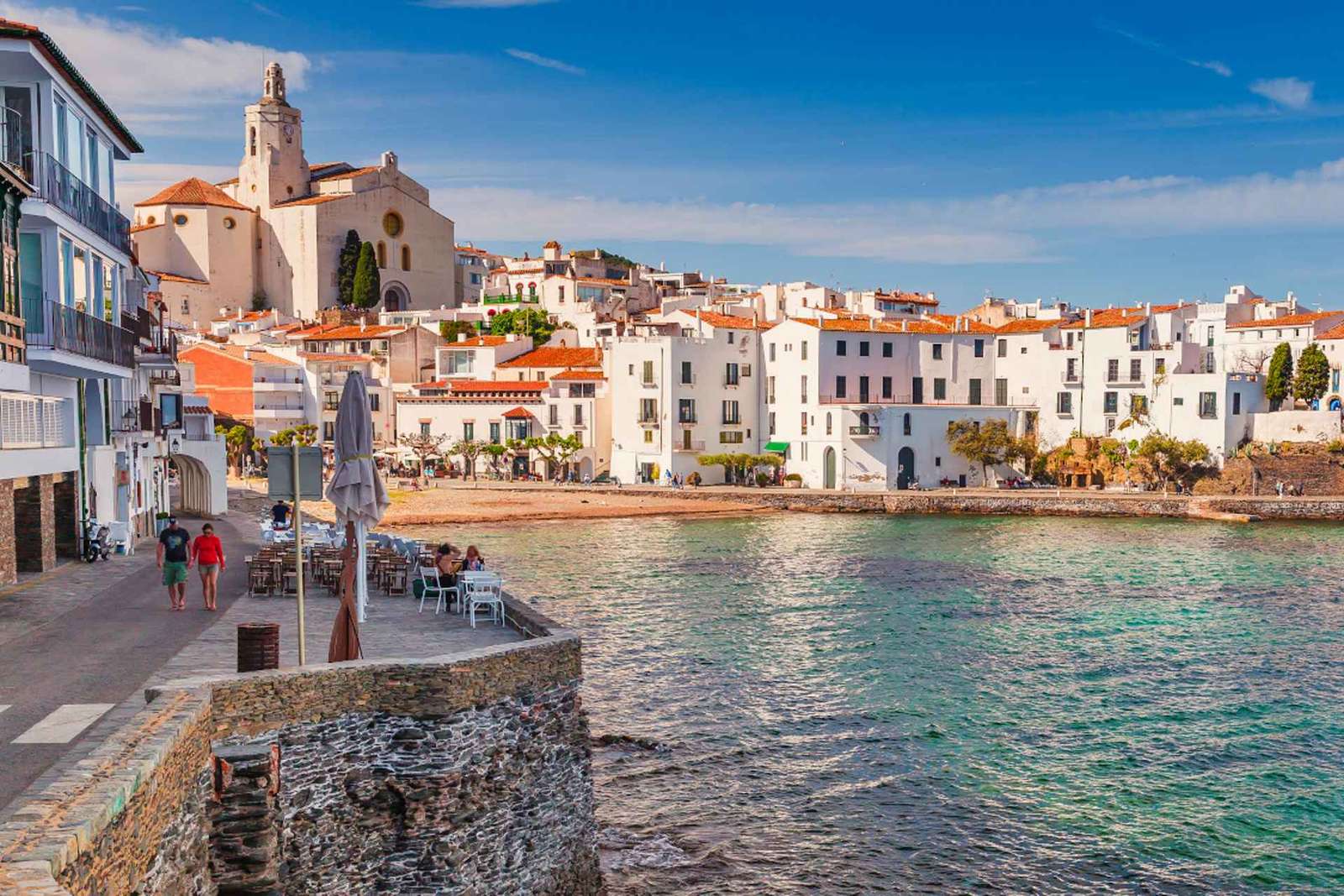 Ab Barcelona: Tagestour nach Girona, Figueres und Cadaqués