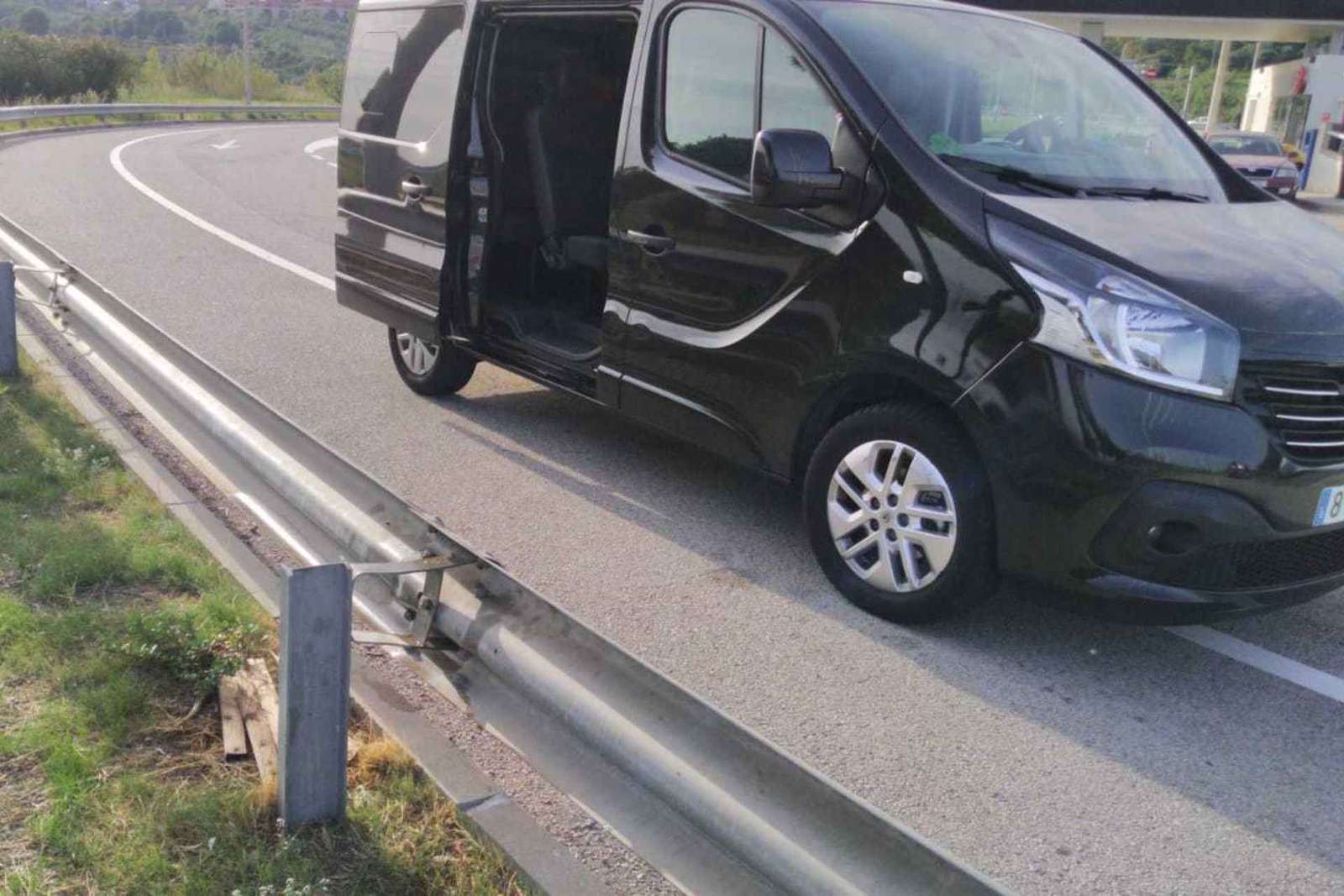 Barcelona: One-Way Private Transfer to/from El Prat Airport