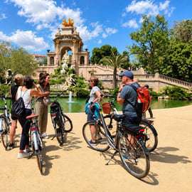 Tour in bici o e-bike a Barcellona tra Gaudí e Quartiere Gotico