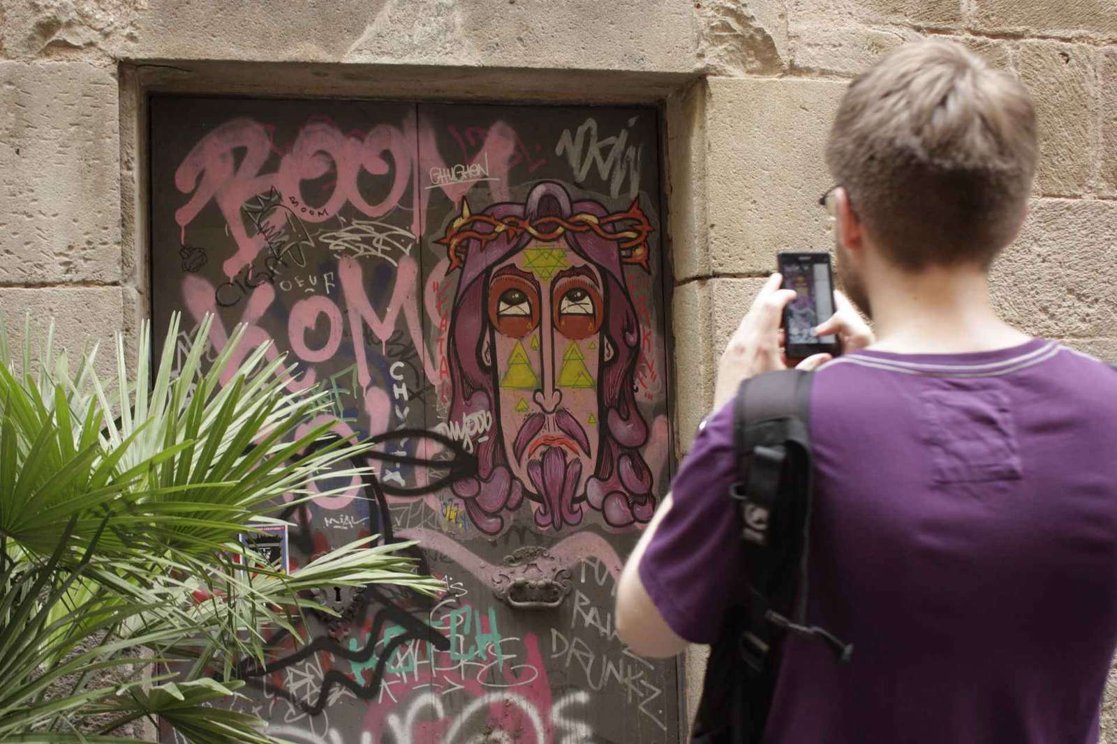 Barcelona: gyalogos séta a Raval street artjában és graffitijei közt