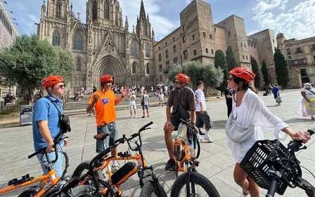 Barcelone : visite historique de 2,5 heures à vélo ou en E-Bike
