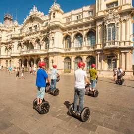 Barcelona: 2 uur durende stadsrondleiding met gids, segwaytour