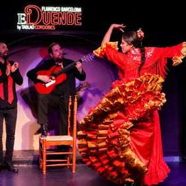 Barcellona: Spettacolo di flamenco con drink a La Rambla
