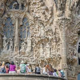 Barcelona: Exclusive Sagrada Familia Private Guided Tour
