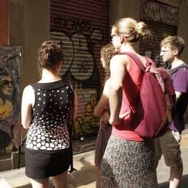 Barcelona: gyalogos séta a Raval street artjában és graffitijei közt