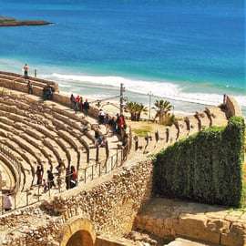 Von Barcelona aus: Tarragona & Sitges Ganztagestour mit Abholung