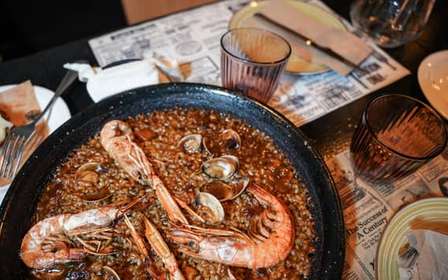 Barcelone : visite culinaire festive avec paëlla, sangria et histoire