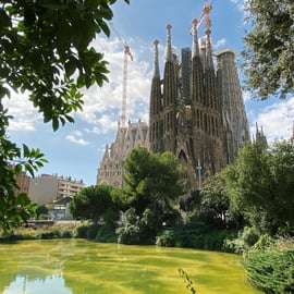 Barcelona: Sagrada Familia Group Tour with Fast-Track Entry