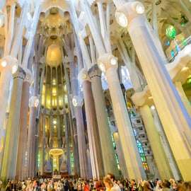 Barcelona: Prohlídka Sagrada Familia a volitelná návštěva věží