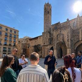 Barcelona: Walking Tour of Old Town, Ramblas & Gaudí Houses