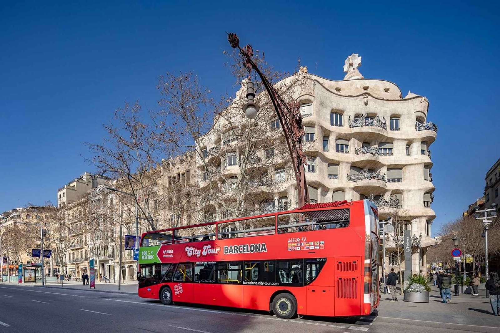 Barcelonai hop-on hop-off busz: narancssárga és zöld útvonal