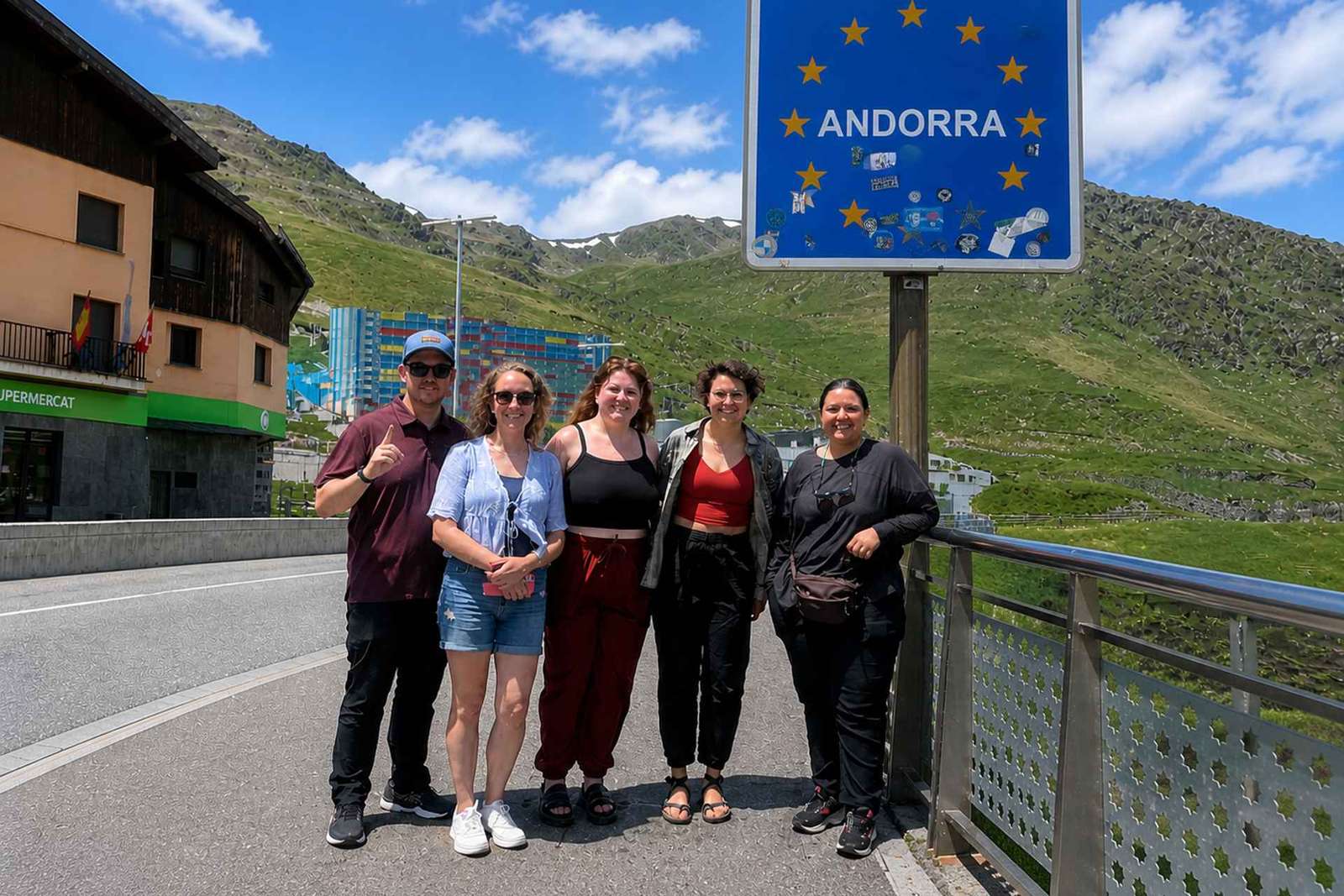 Barcelone : excursion guidée d'une journée en Andorre, en France et en Espagne