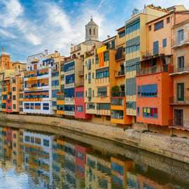 Ab Barcelona: Tagestour nach Girona, Figueres und Cadaqués