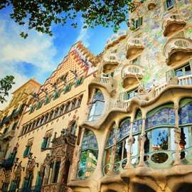 Barcelona: Walking Tour of Old Town, Ramblas & Gaudí Houses