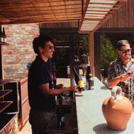 Von Barcelona aus: Ganztagestour Montserrat & Wein Kleingruppentour