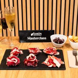 Masterclass jamón à Barcelone : 7 jambons ibériques et cava