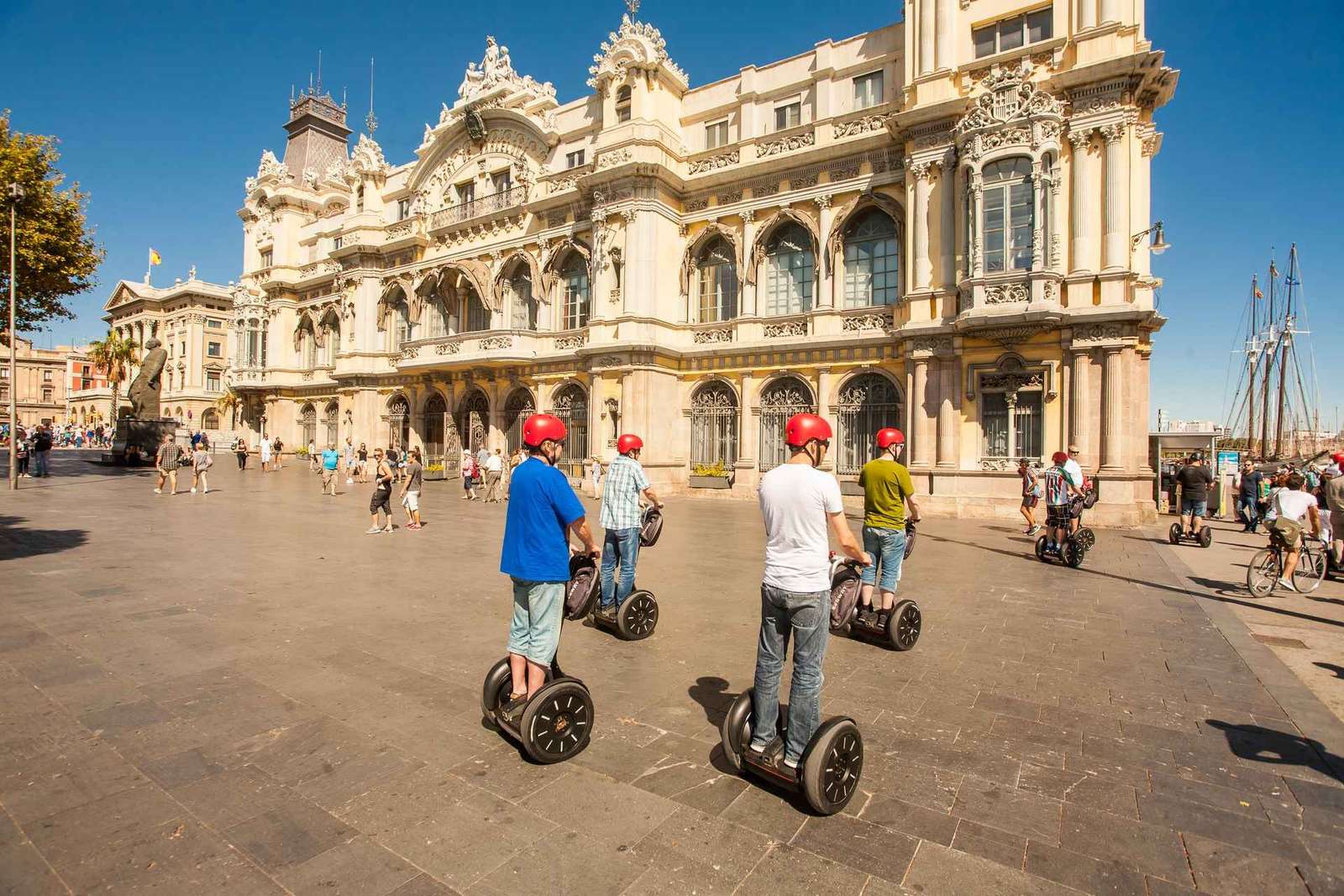 Barcelona: 2 uur durende stadsrondleiding met gids, segwaytour