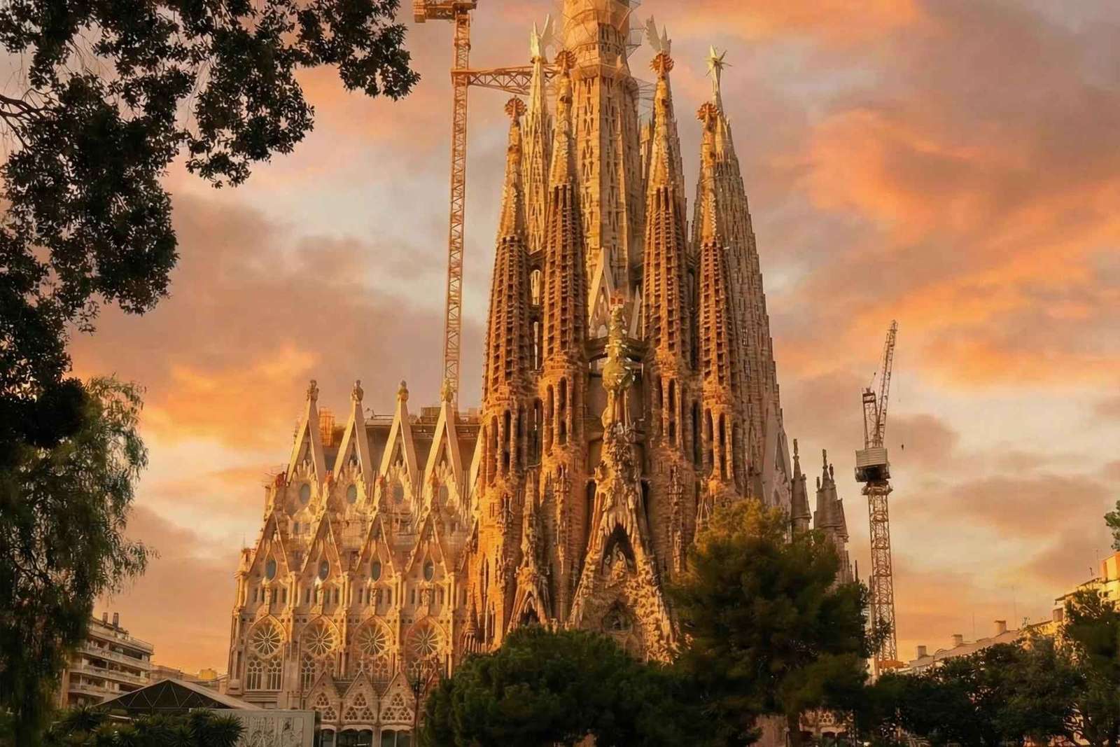 Tour guiado por la Sagrada Familia sin colas y con guía local