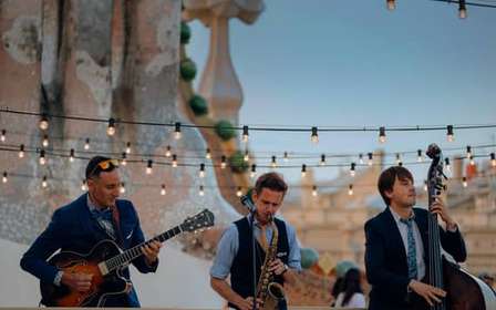 Visite nocturne de la Casa Batlló avec musique live sur la terrasse sur le toit