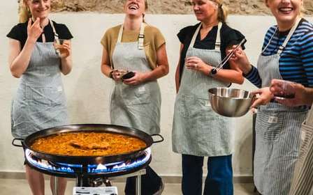 Paellafőző kurzus Barcelonában tapasszal és szangriával