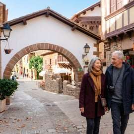 Barcelona: Poble Espanyol belépőjegy sorbanállás nélkül
