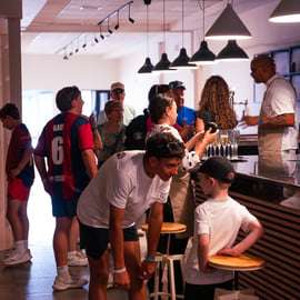 Aula de culinária de tapas em Barcelona com chef e vinho