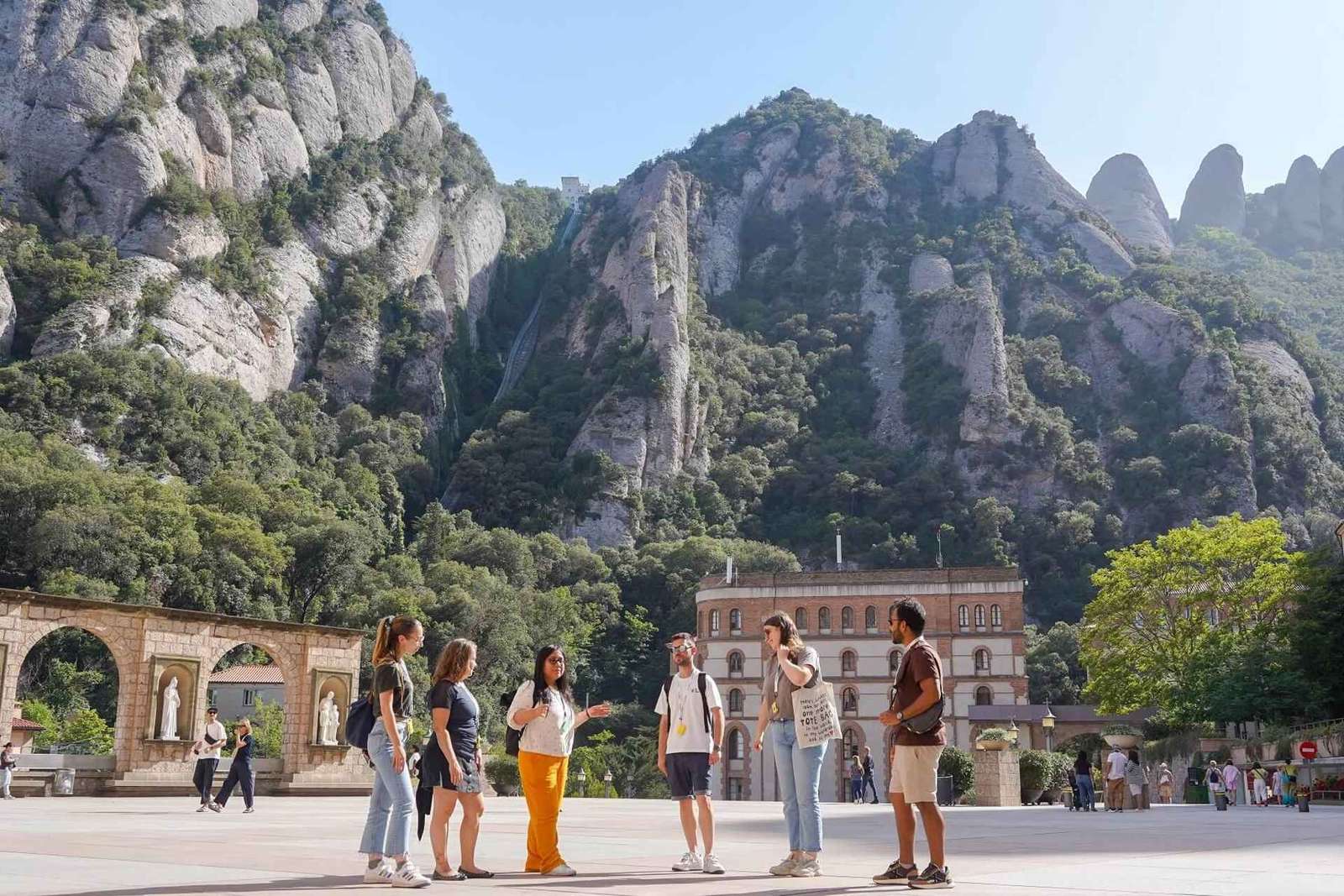 Barcelona: Excursão a Montserrat com Cog-Wheel e Madona Negra
