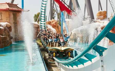 Depuis Barcelone : Billet et transfert pour le parc à thème PortAventura