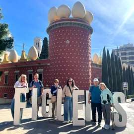 Girona and Figueres Full-Day Tour with Hotel Pickup