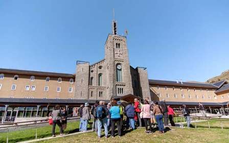From Barcelona: Pyrenees Mountains Day Tour