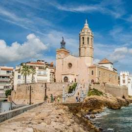 Von Barcelona aus: Tarragona & Sitges Ganztagestour mit Abholung