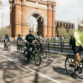 Barcelona: Guided Bike or E-Bike City Tour