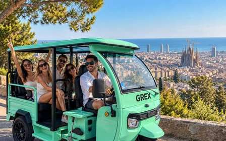 Barcelone : visite en tuk-tuk électrique avec un guide de la région