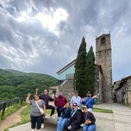 From Barcelona: Girona, Besalú & a Clifftop Village Day Trip