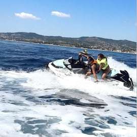Noleggio moto d'acqua senza patente a Barcellona, da Premià