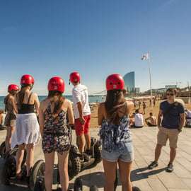 Barcelona: 2 uur durende stadsrondleiding met gids, segwaytour