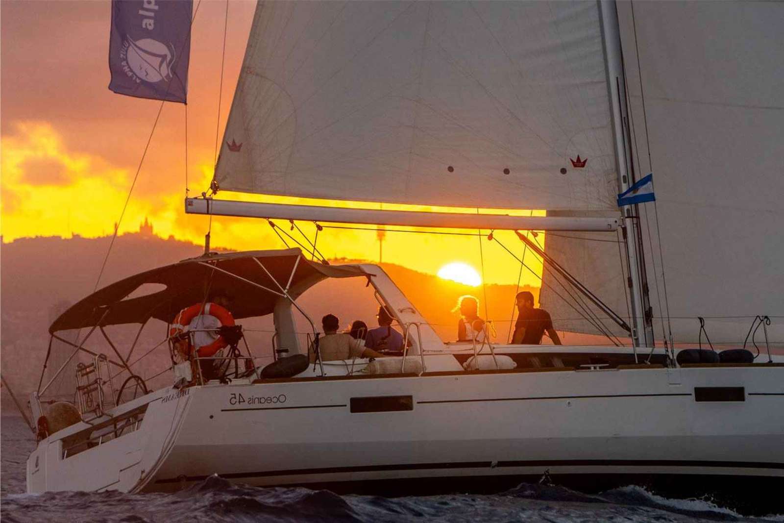 Sailing Tour in Barcelona with Open Bar and Swim Stop